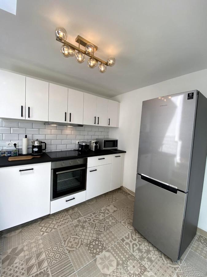 Wunderschoene Sanierte Wohnung Vor Den Toren Koelns Exterior photo